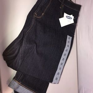 Brand New Old Navy Dark Wash curvy Cut Jeans